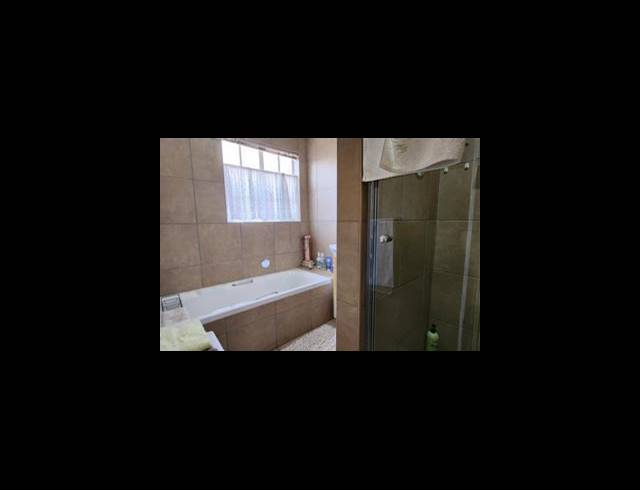 1 BEDROOM TOWNHOUSE FOR SALE IN GLENVISTA